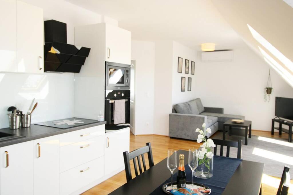 Ferienwohnung Penthouse With Amazing Terrace L Lf42 Wien Exterior foto